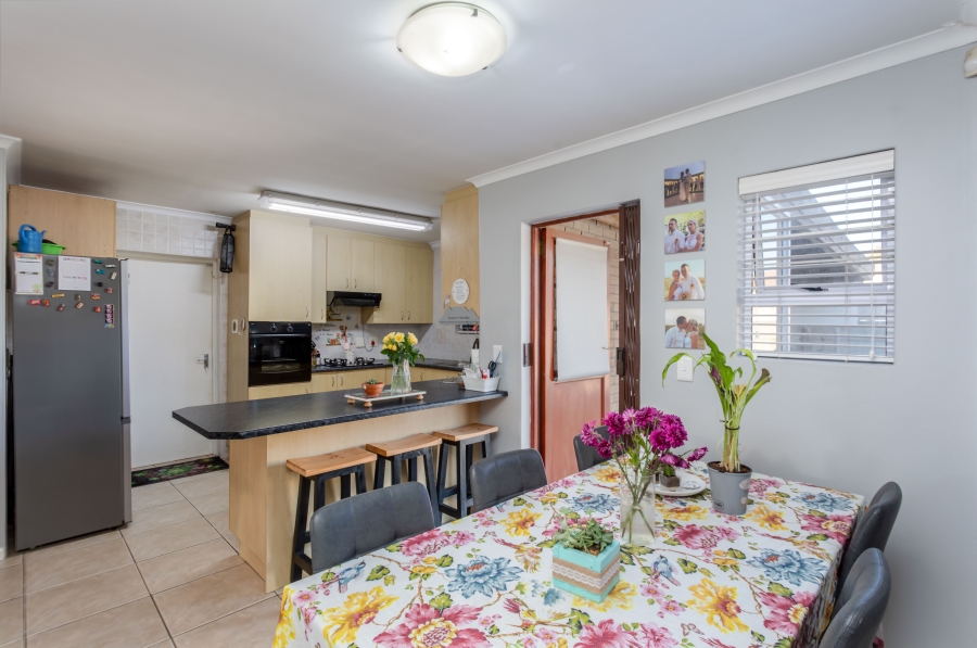 3 Bedroom Property for Sale in Windsor Park Estate Western Cape